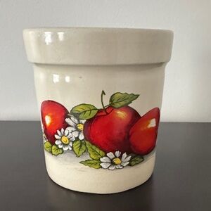 Yesteryears Hand Turned Apple Crock